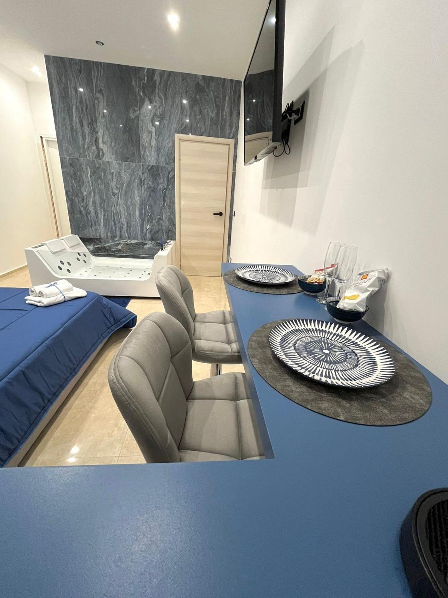 Broken Column Luxury Apartamento Palermo